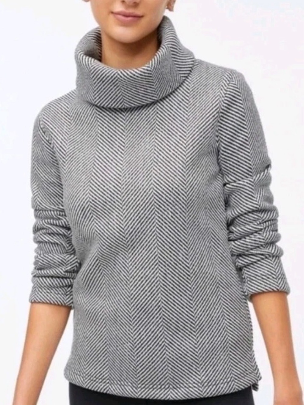 J.Crew Factory Cowl Neck Sweatshirt Women’s Large Gray Herringbone Chevron Pullo